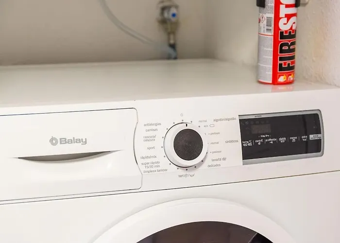 Castle Harbour 225 *